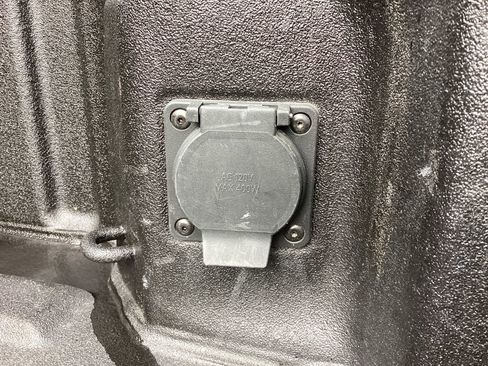 Used 2022 Chevrolet Silverado 2500 LTZ image 17