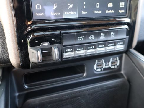 Used 2022 RAM 3500 Laramie AWD/4WD image 22