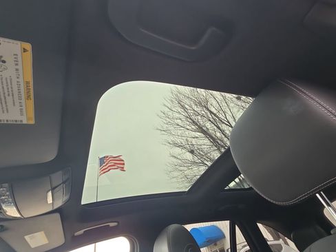 Used 2018 Mercedes-Benz GLC 300 4MATIC image 29