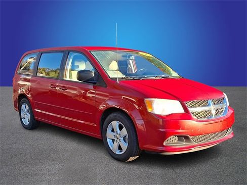 Used 2013 Dodge Grand Caravan SE image 3