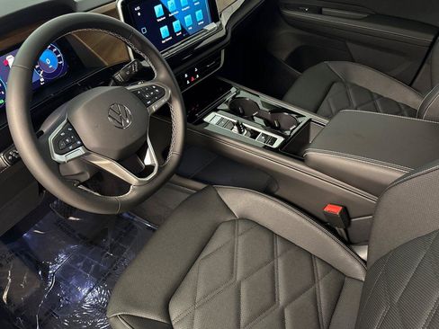 New 2026 Volkswagen Atlas SE image 9