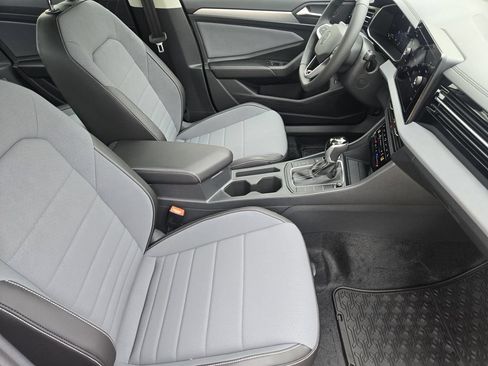 New 2026 Volkswagen Jetta SE FWD image 13