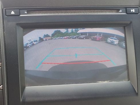 Used 2017 Toyota Camry SE FWD image 16