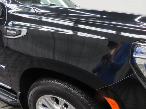 Used 2024 GMC Yukon SLT w/ SLT Luxury Package AWD/4WD image 38