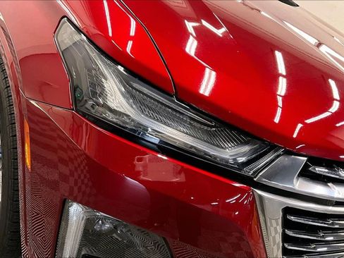 Used 2023 Chevrolet Traverse Premier AWD/4WD image 26