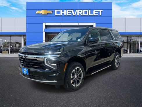 Certified 2025 Chevrolet Tahoe LS w/ LPO, Dark Essentials Package image 2