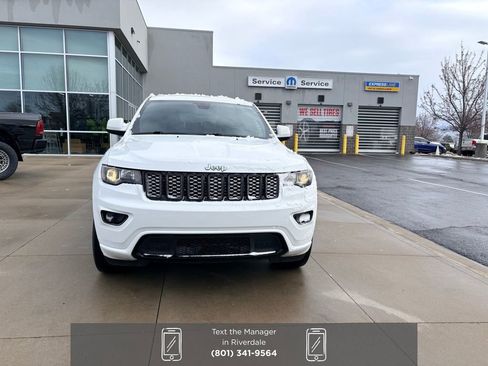 Used 2020 Jeep Grand Cherokee Altitude image 1