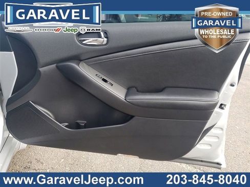 Used 2012 Nissan Altima 3.5 SR w/ Sport Pkg image 39