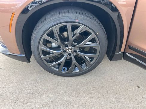 New 2025 Toyota Crown Signia image 27