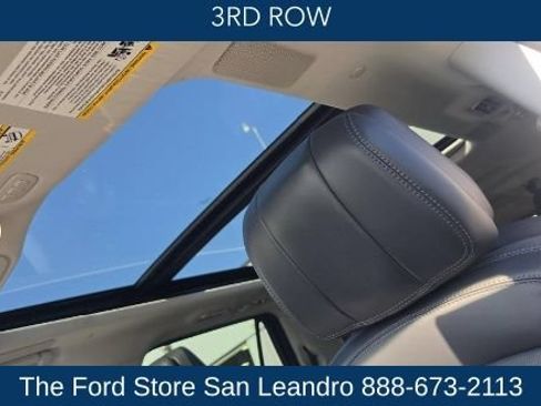 Used 2025 Lincoln Navigator L Reserve AWD/4WD image 8