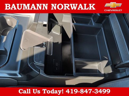Used 2025 Chevrolet Silverado 2500 ZR2 w/ Technology Package AWD/4WD image 34