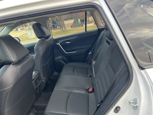 Used 2024 Toyota RAV4 XLE Premium image 30