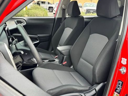 Used 2024 Kia Soul LX w/ Option Group 015 FWD image 27