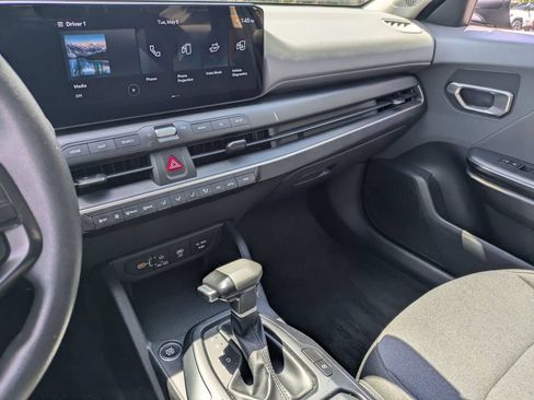 Used 2025 Kia K4 FWD image 20