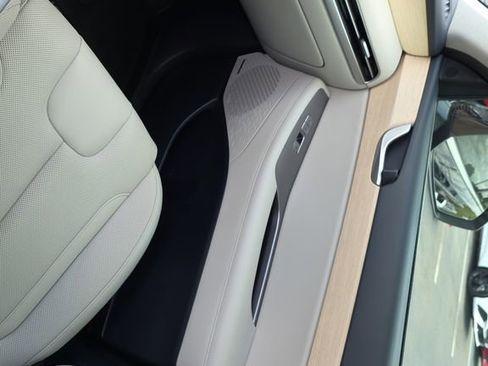 Used 2024 Hyundai Palisade Limited AWD/4WD image 28