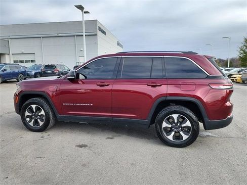 Used 2023 Jeep Grand Cherokee 4WD 4xe image 7