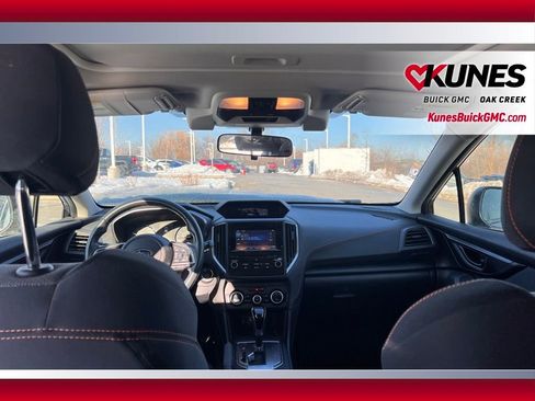 Used 2023 Subaru Crosstrek 2.0i Premium image 8