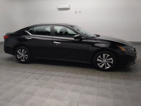 Used 2023 Nissan Altima 2.5 S FWD image 11