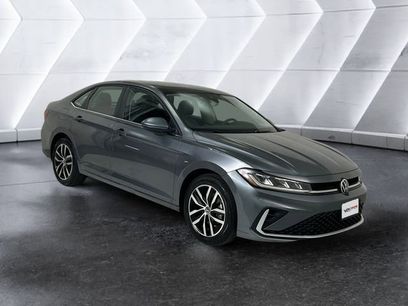 Used 2025 Volkswagen Jetta SE