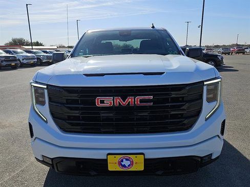 Used 2025 GMC Sierra 1500 Elevation image 8