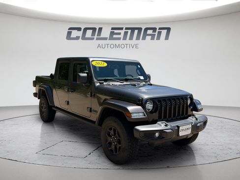 Used 2022 Jeep Gladiator Sport AWD/4WD image 7