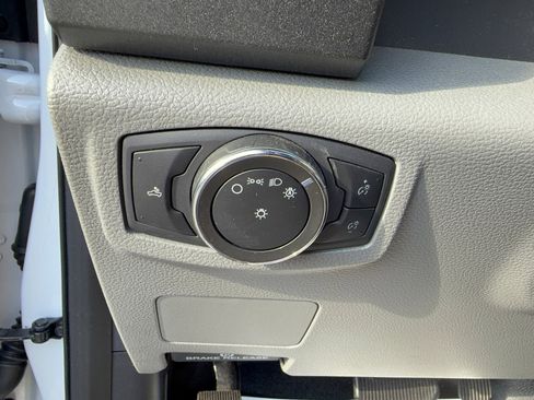 Certified 2021 Ford F250 XL w/ Power Equipment Group image 27