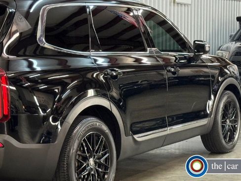 Used 2021 Kia Telluride EX FWD image 5