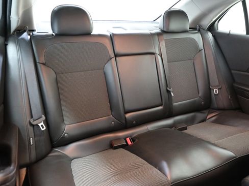 Used 2016 Chevrolet Malibu LT w/ Power Convenience Package image 10