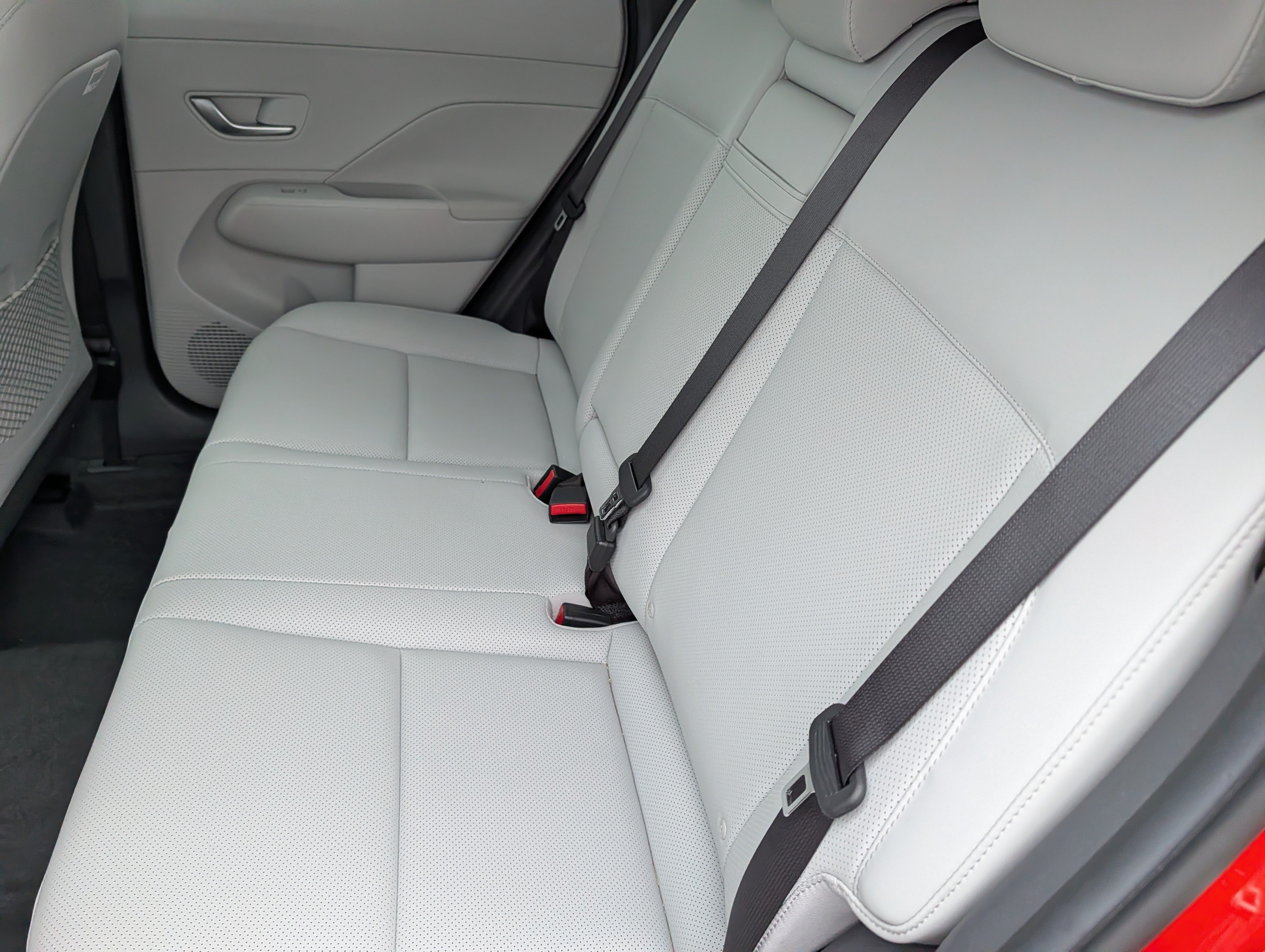 Used 2025 Hyundai Kona Limited AWD/4WD image 14