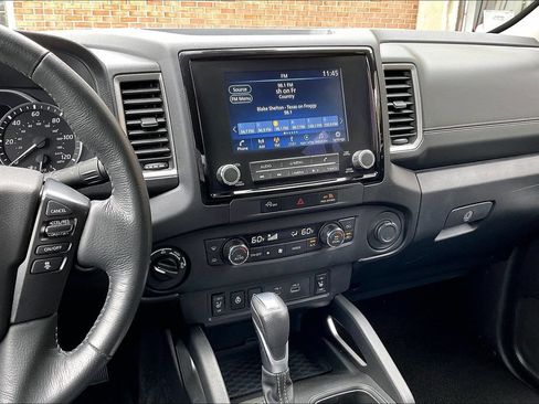 Used 2023 Nissan Frontier SV w/ SV Convenience Package AWD/4WD image 6