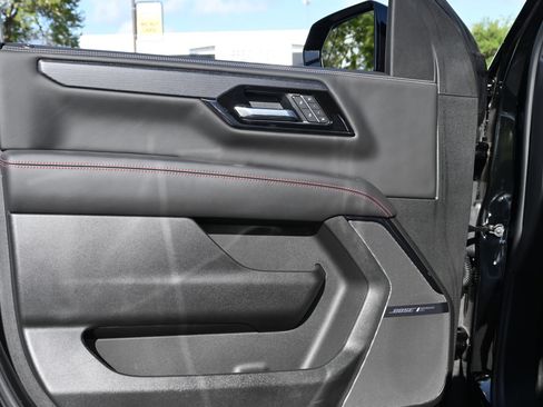 Used 2026 GMC Yukon XL AT4 Ultimate AWD/4WD image 19