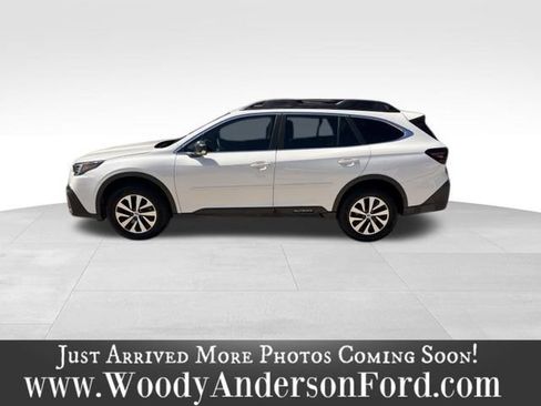 Used 2021 Subaru Outback AWD/4WD image 4