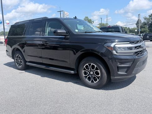 Used 2024 Ford Expedition Max XLT RWD image 2