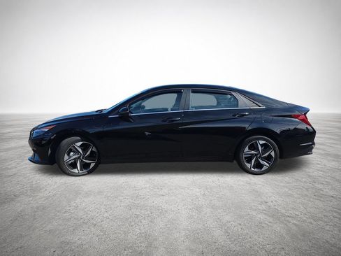 Used 2023 Hyundai Elantra Limited FWD image 5