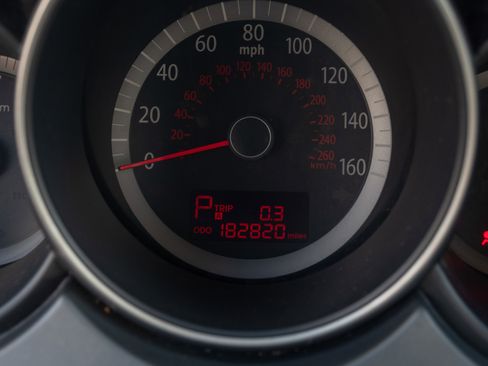 Used 2010 Kia Optima LX image 3