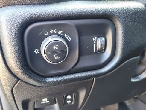 Used 2021 RAM 1500 Big Horn image 17