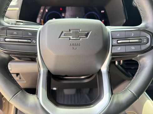 Certified 2024 Chevrolet Colorado ZR2 w/ ZR2 Convenience Package III AWD/4WD image 17