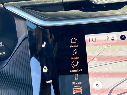 New 2026 Jeep Cherokee Overland image 26