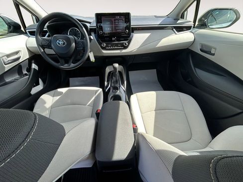 Used 2022 Toyota Corolla LE image 19