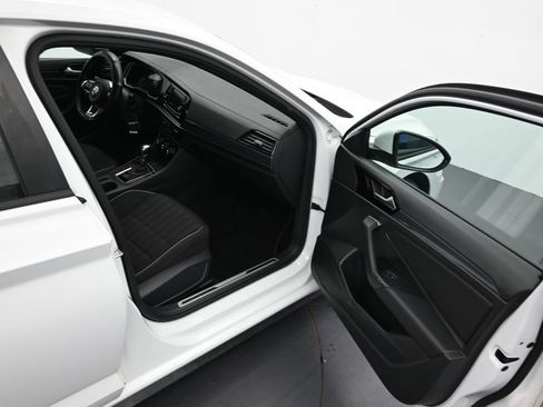 Used 2019 Volkswagen Jetta GLI FWD image 22