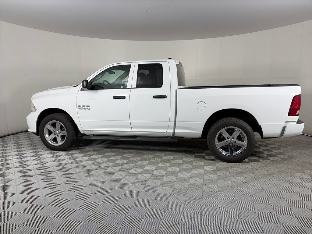 Used 2018 RAM 1500 Express w/ Express Value Package AWD/4WD image 4