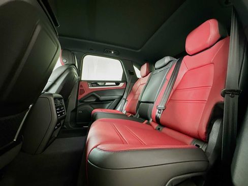 New 2026 Porsche Cayenne AWD/4WD image 22