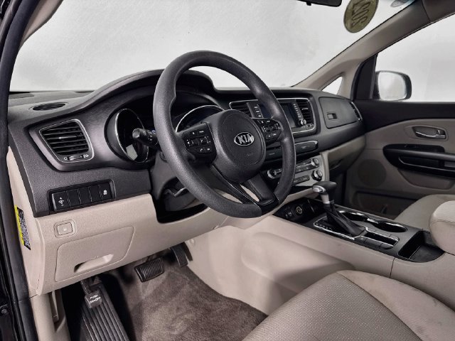 Used 2021 Kia Sedona LX FWD image 9