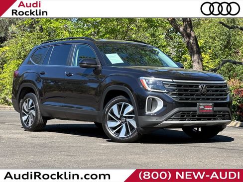 Used 2024 Volkswagen Atlas SE AWD/4WD image 1