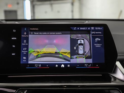 Used 2025 BMW X1 xDrive28i w/ Premium Package image 19