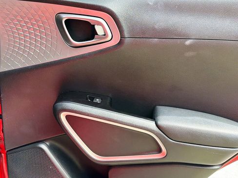 Used 2022 Kia Soul LX w/ Technology Package FWD image 29