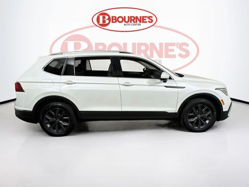 Used 2023 Volkswagen Tiguan SE AWD/4WD image 11