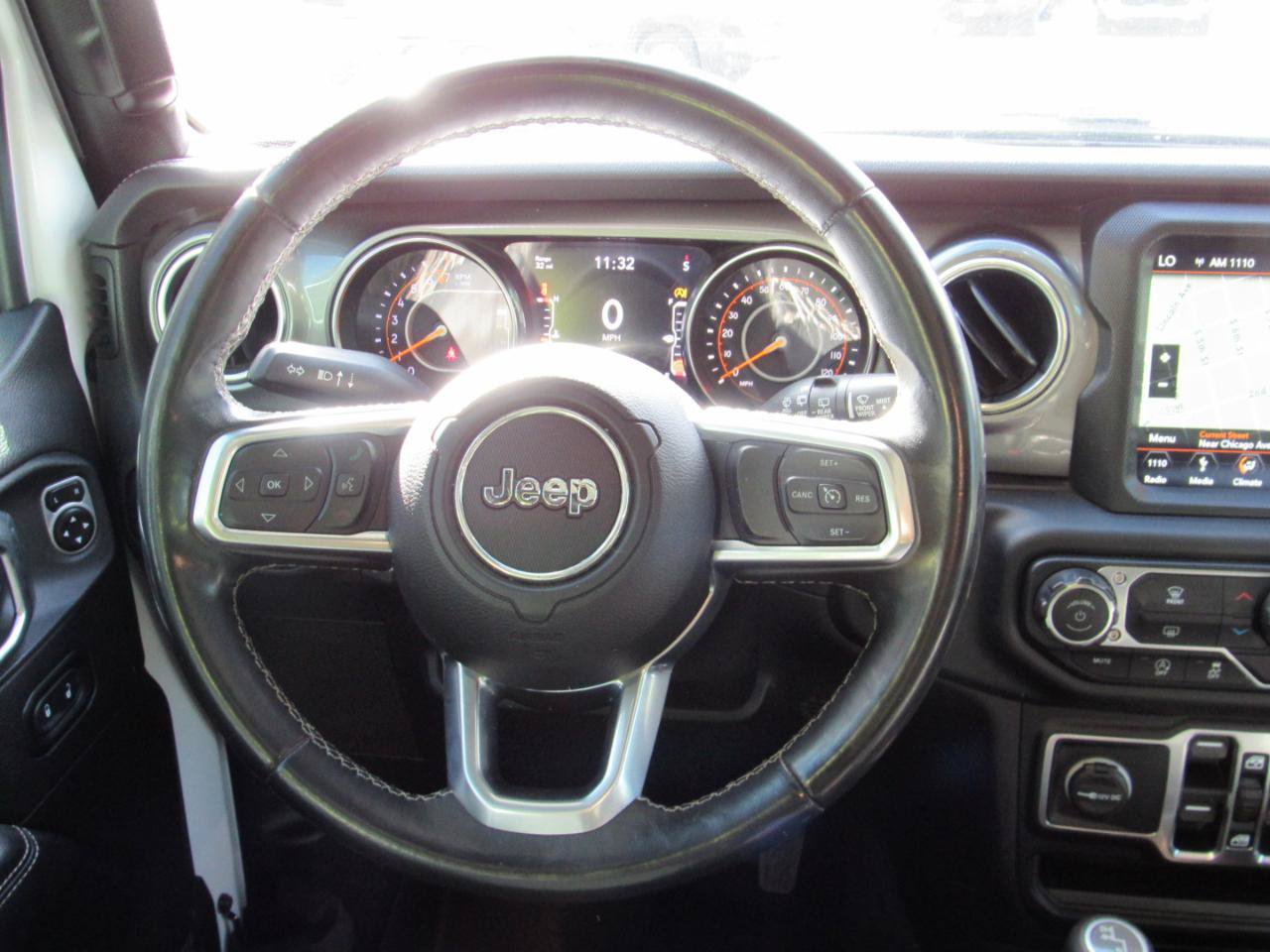 Used 2019 Jeep Wrangler Unlimited Sahara w/ Uconnect 4C Nav & Sound Group AWD/4WD image 16