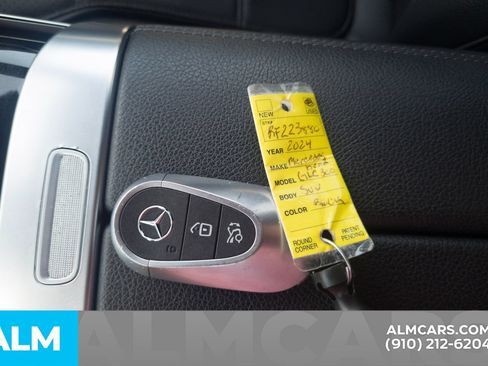 Used 2024 Mercedes-Benz GLC 300 4MATIC image 36