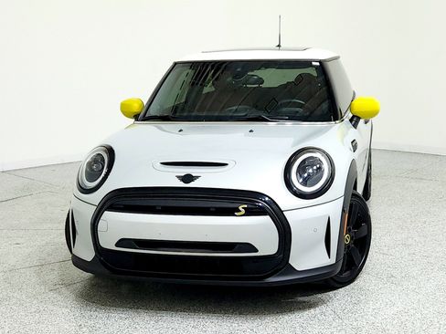 Used 2023 MINI Cooper SE image 2